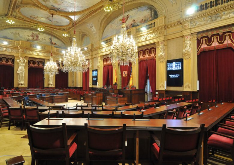 El PP es revenja i vota no a tramitar la Llei de la Societat Civil